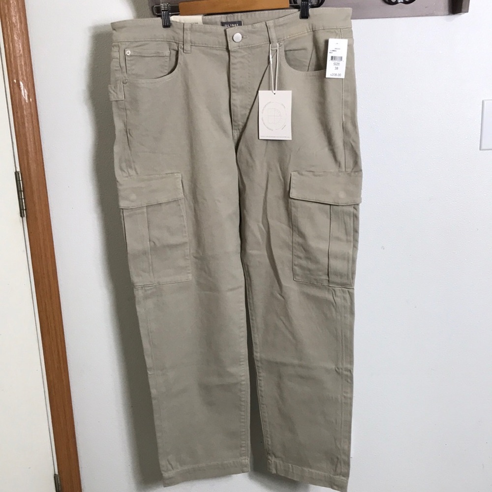 DL1961 jeans tan brut cargo pockets snaps, Noah Tapered Straight size 38